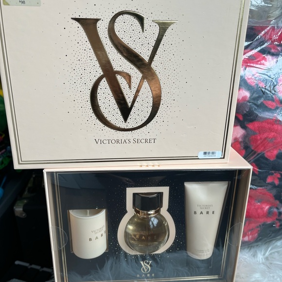 Victoria secret bundle - Picture 2 of 3